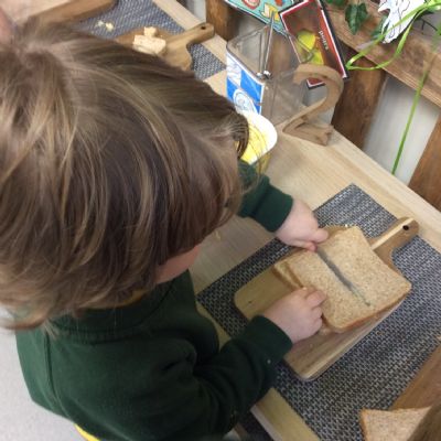 Making a 2 sandwich whilst exploring Number 2