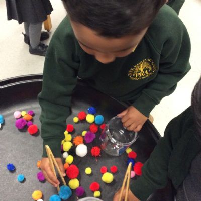 Can you sort the colour monster emotions in to the jars? 