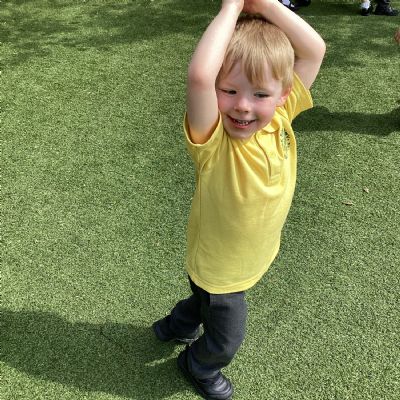 PE Passport - Gymnastics - At the Zoo - Can you walk like a giraffe?
