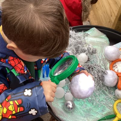 What do you notice? - Winter themed investigation