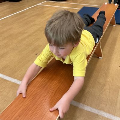 PE Passport - Gymnastics - Parts high and low 