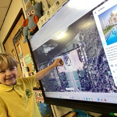 Exploring world landmarks with Google Maps